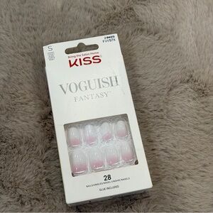 KISS Voguish Fantasy Press-On Nails - Pink Gradient - 28 Nails - New